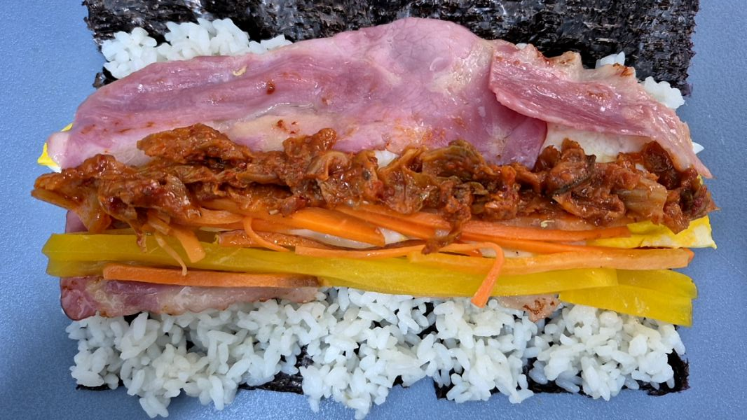 볶음 김치 올리기