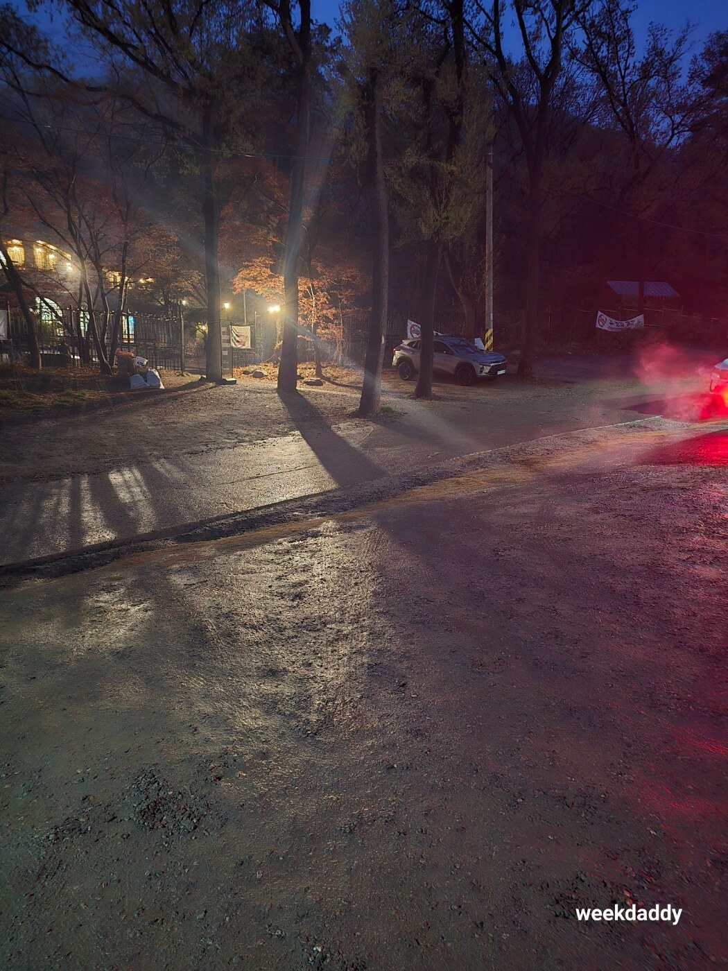 청화공간 주차장