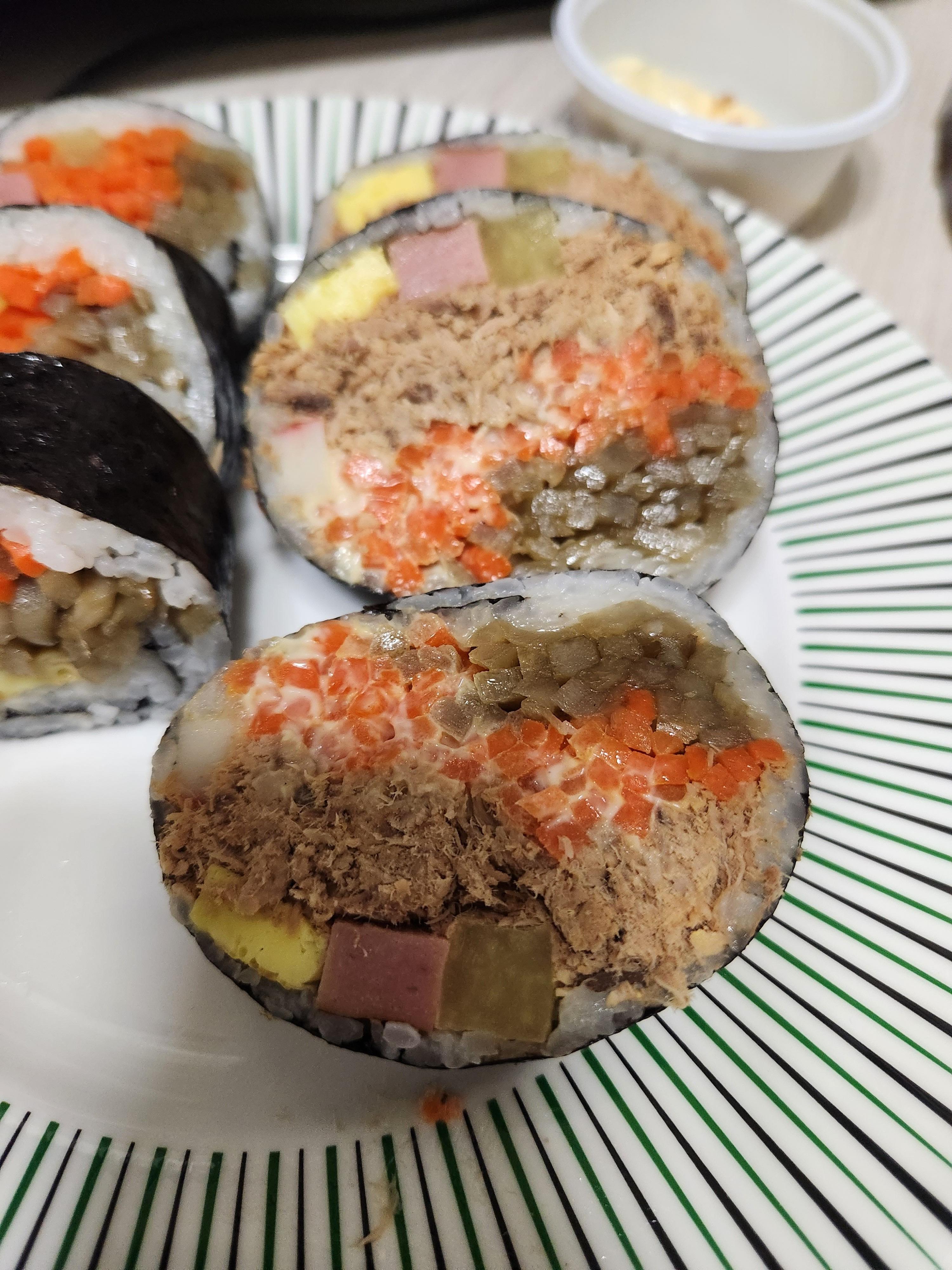 참치폭탄김밥