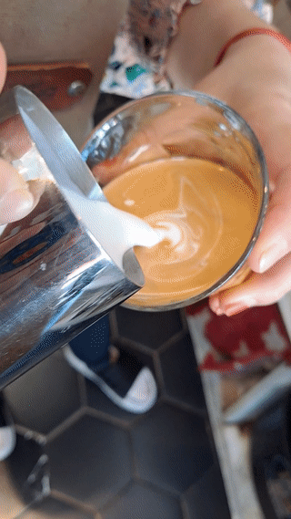 라떼아트 3단윙튤립 움짤