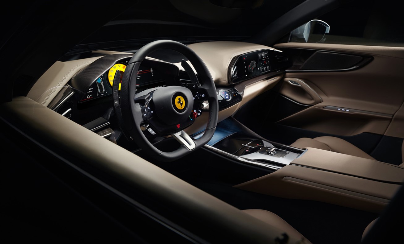 페라리-푸로산게-실내