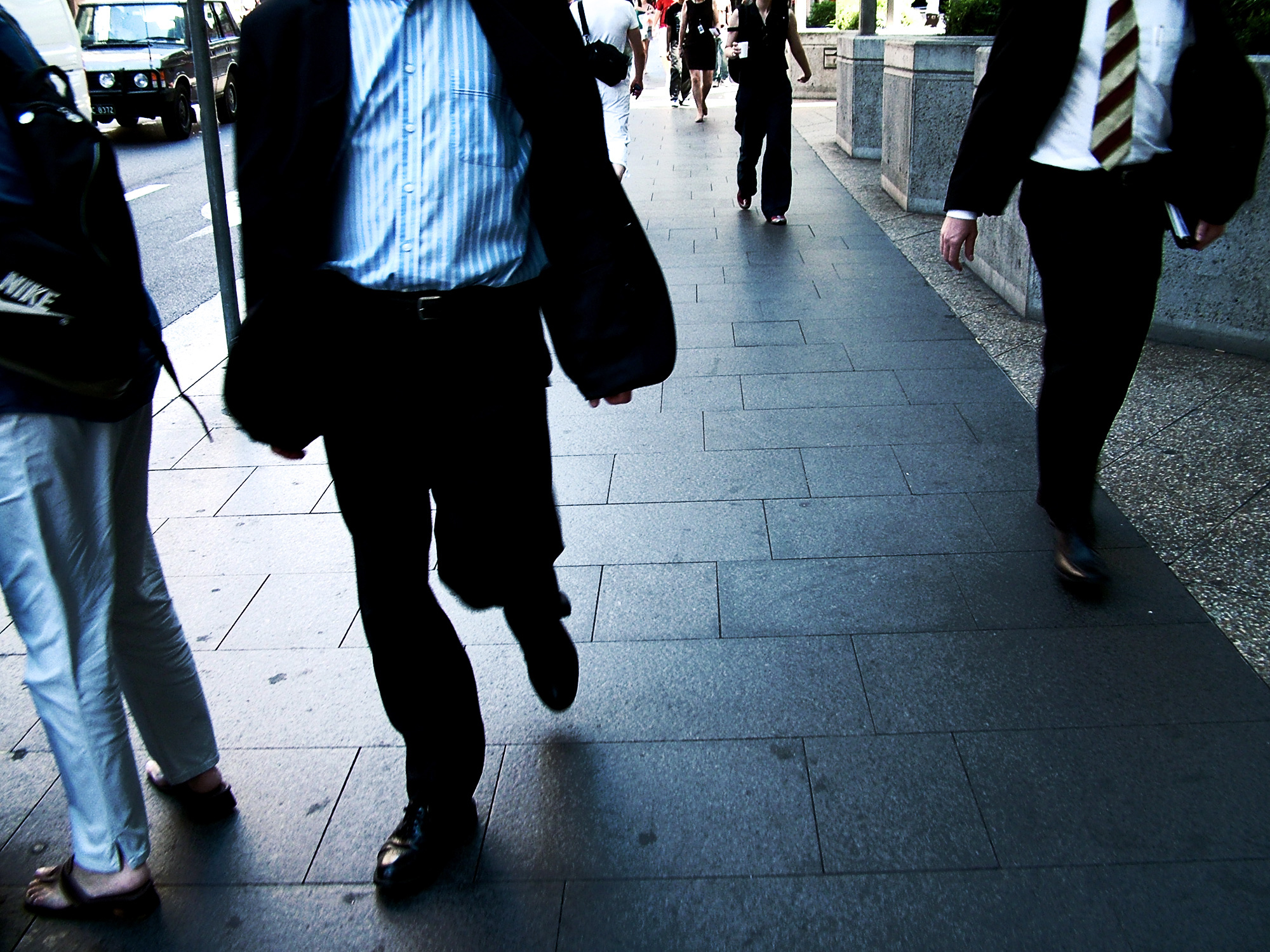 출근하는 사람들