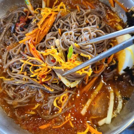 막국수-비빔-모습