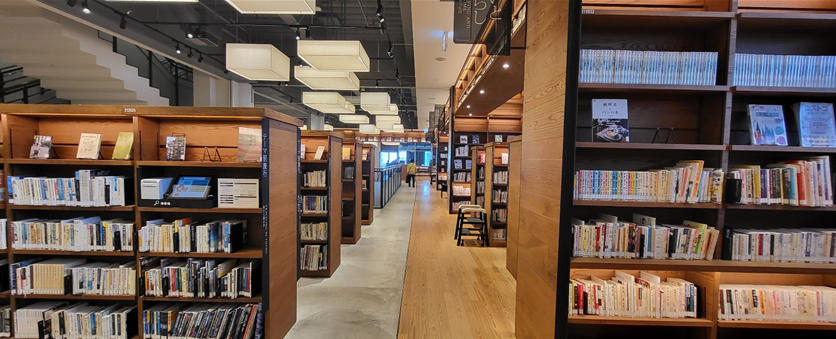 와카야마 시민 도서관 서고들