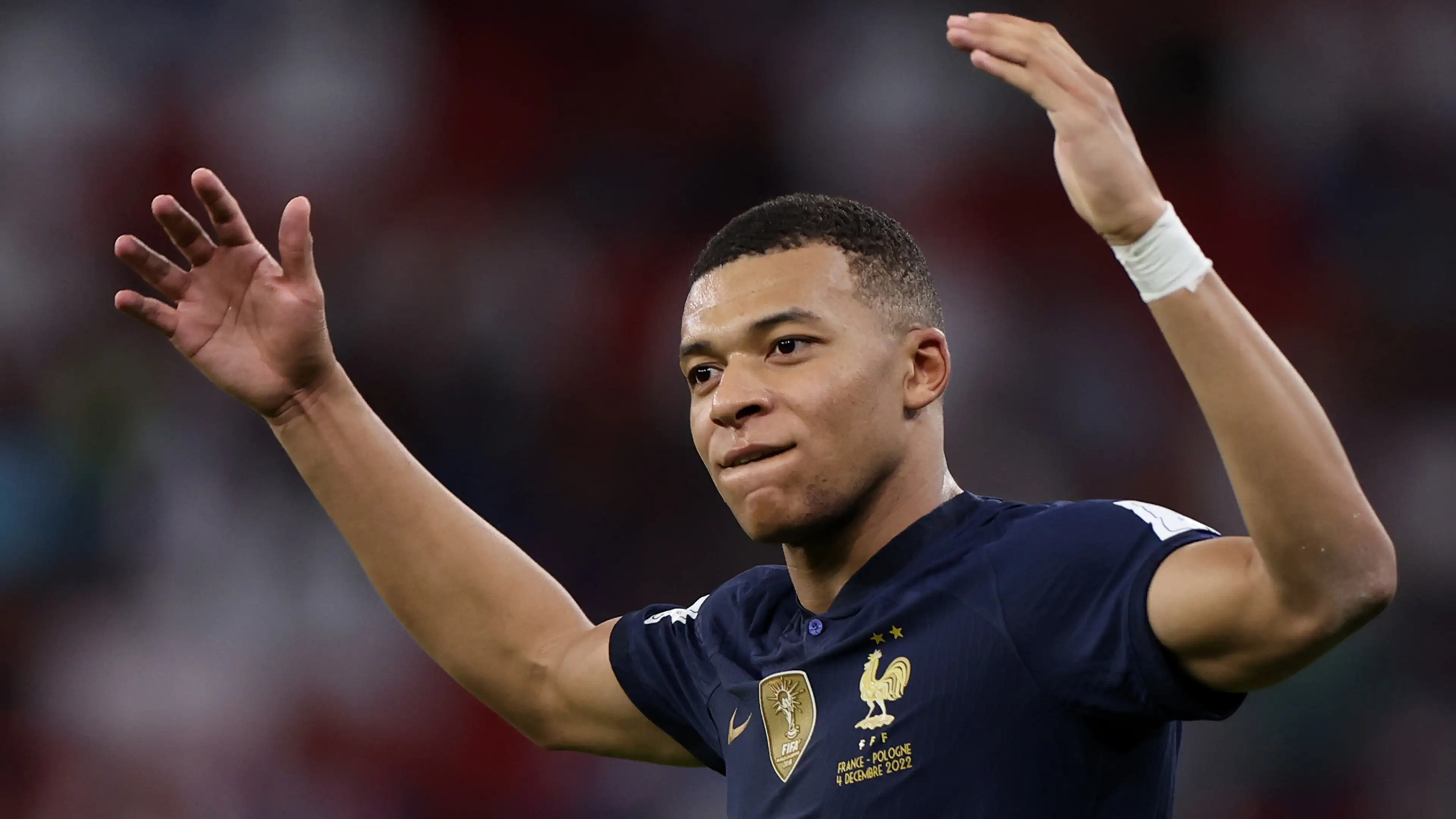 환호하는 음바페