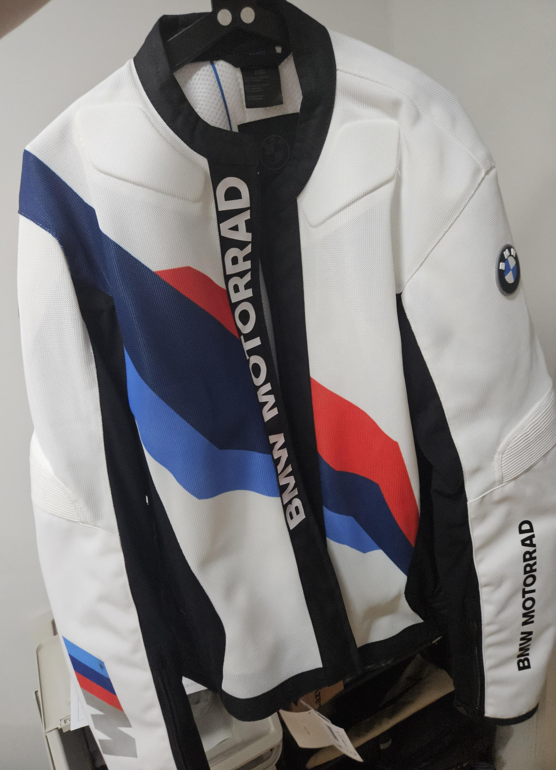 BMW 자켓