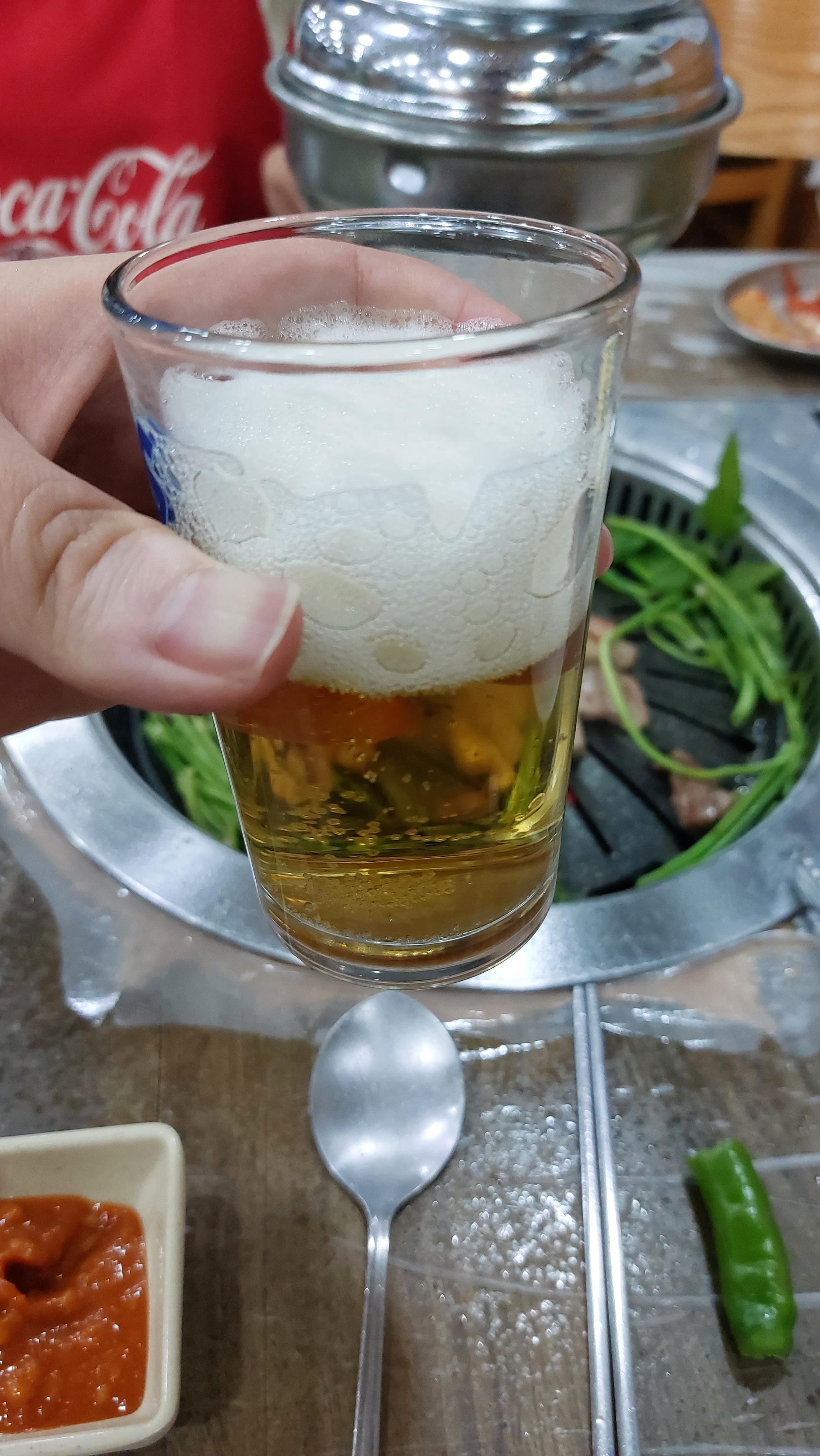 이렇게 더울 때는 돼지고기랑 시원한 맥주 한잔 콜