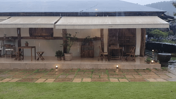 기장 카페 프레스트-비오는날 경치