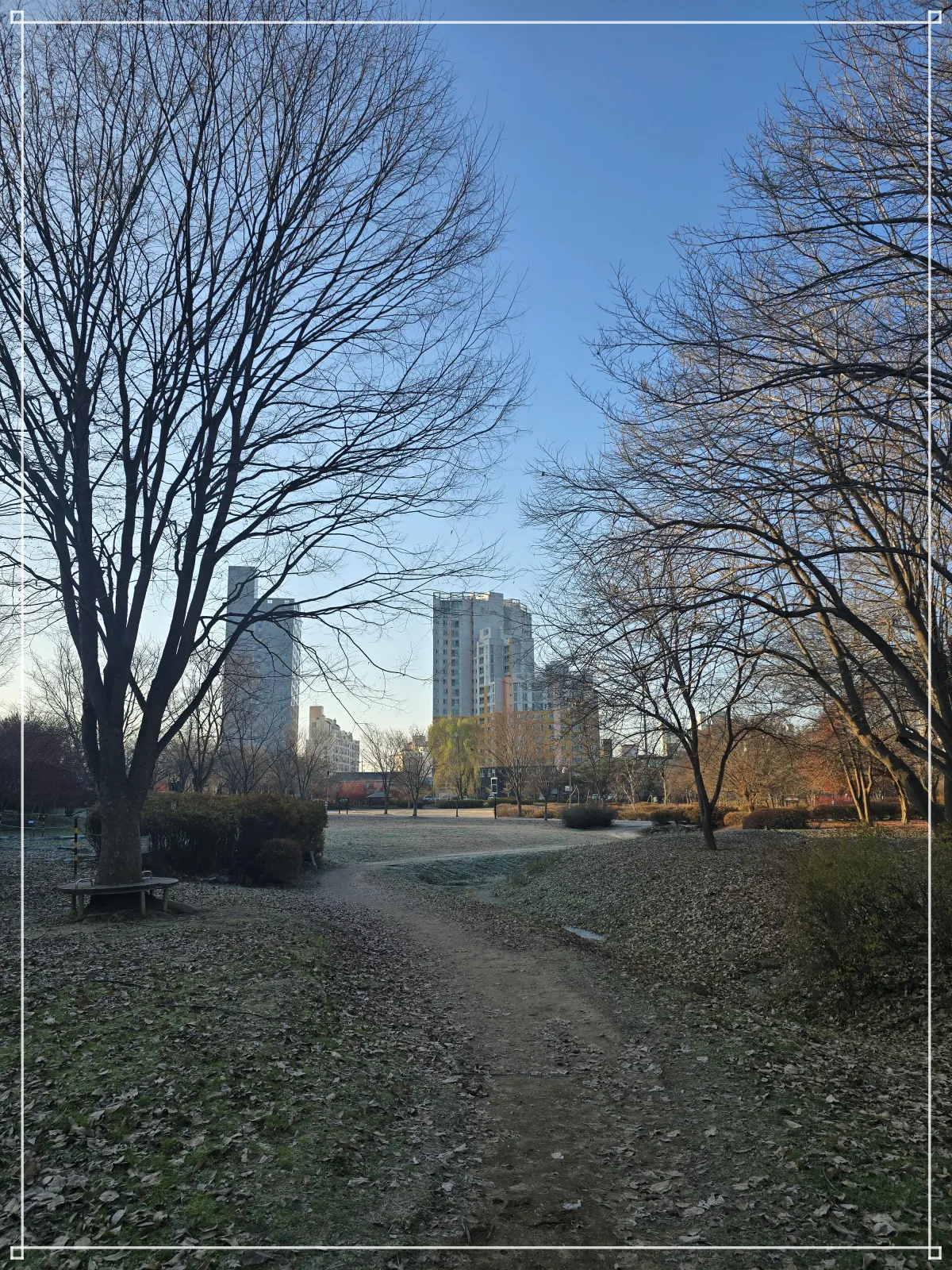 공원산책로-리버파크아파트전경