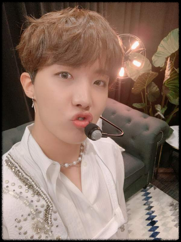 제이홉의 첫 솔로 월드 투어 찐팬이라면 꼭 해야 할 콘서트 참여 방법 7가지