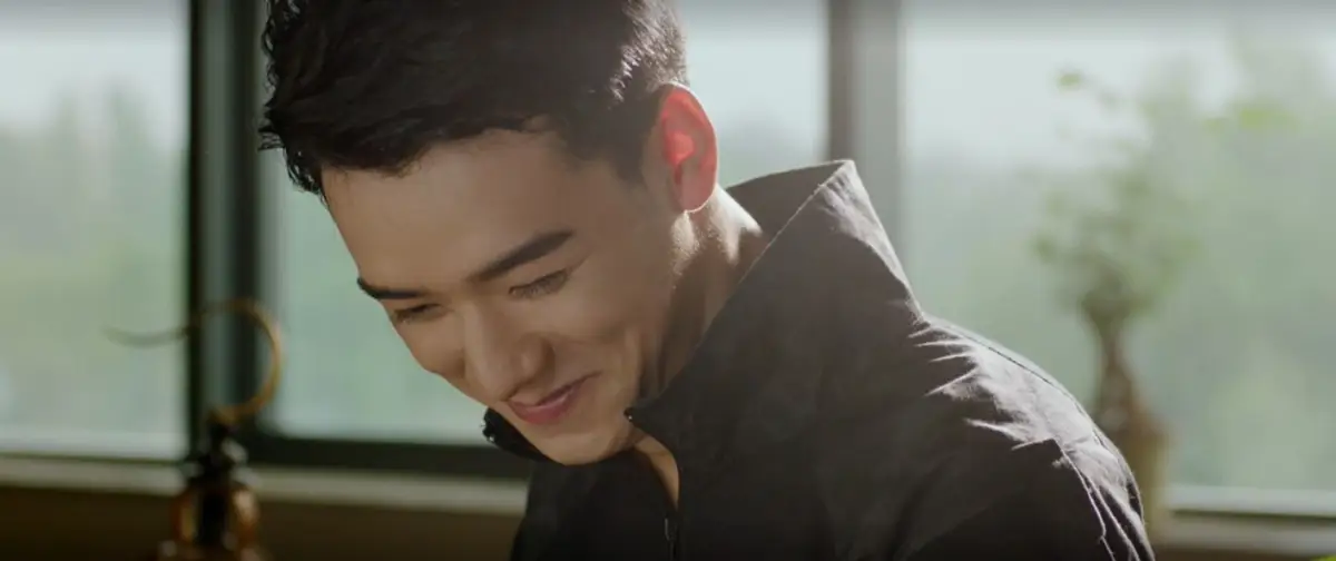 눈웃음짓는-공준-성세