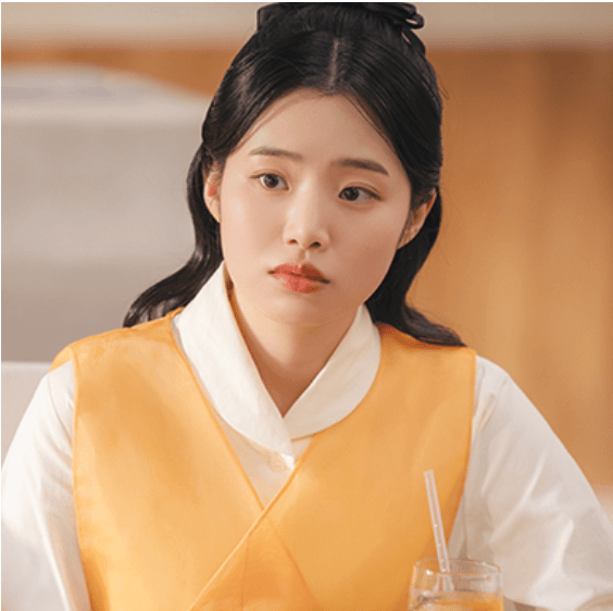 21세기 대군부인 등장인물 이안대군 사저의 이아름 역의 최지수