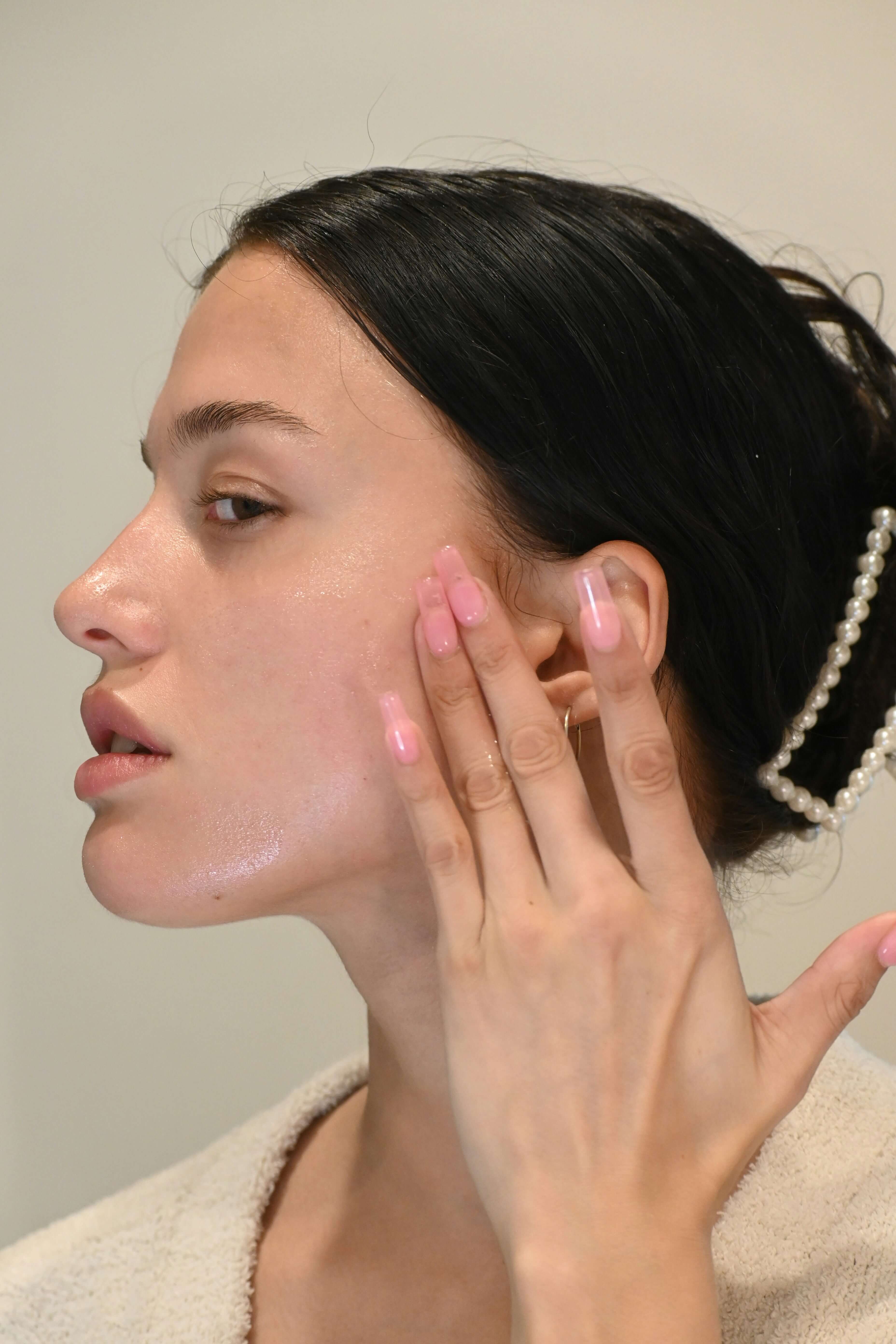 여드름 흉터 치료: 시술 종류와 효과적인 관리법 (Acne Scar, Fraxel)