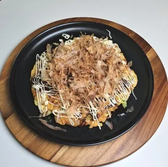집에서 간편하게 만드는 오꼬노미야끼 레시피와 소스 조합 팁_23