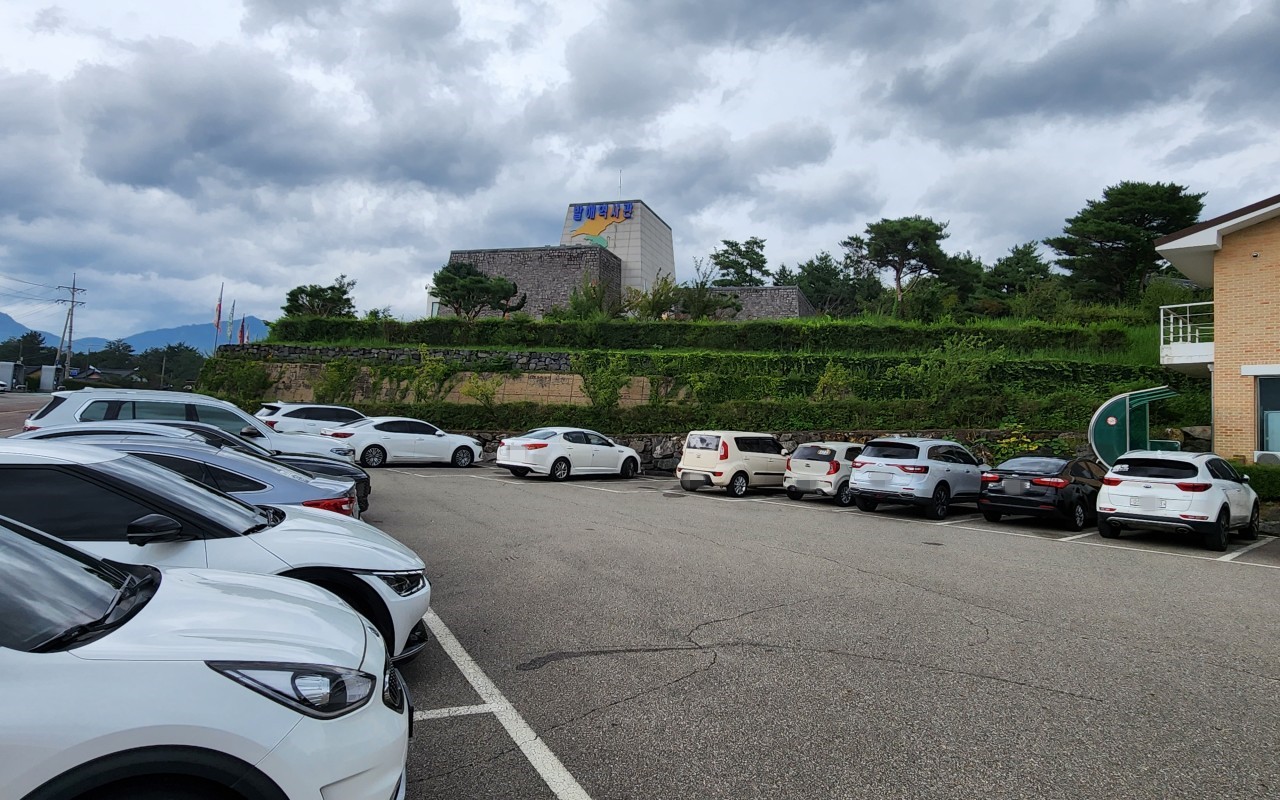 속초시립박물관 주차장전경