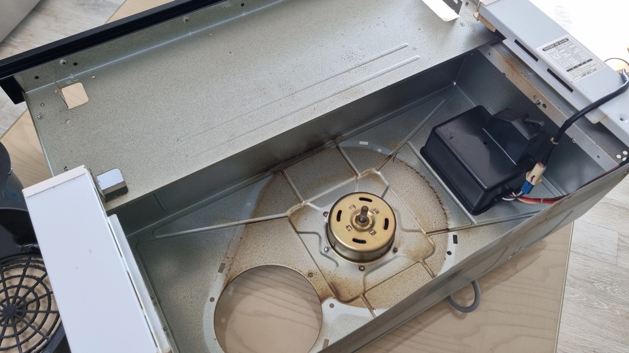 가스렌지 후드 안쪽 기름때