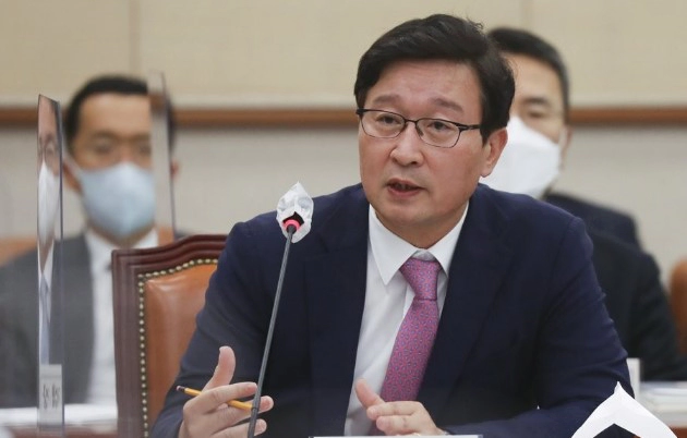 송경호 검사 프로필 나이 학력 고향 및 송경호 서울중앙 지검장 유임 소식 (유임 뜻)