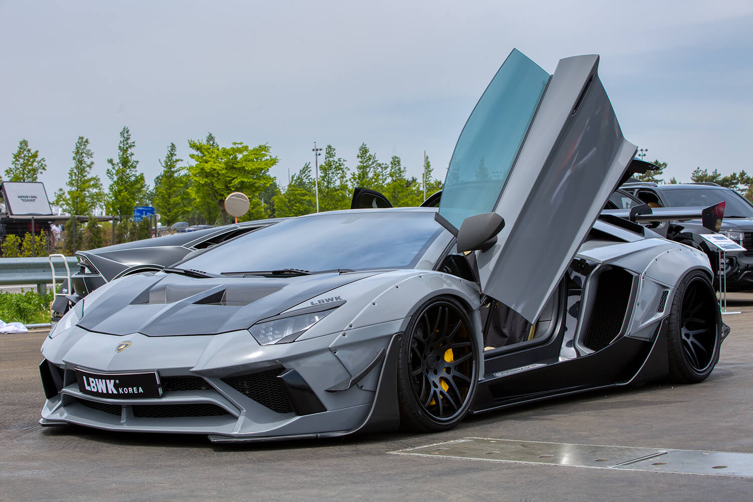 TS튜닝카페스티벌 전시차 - ✔️람보르기니 아벤타도로 로드스터


▲TS튜닝카페스티벌 전시차 - 람보르기니 아벤타도로 로드스터