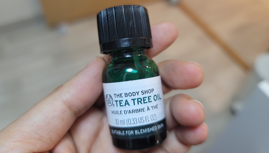 실제로 여러번 재구매 하면서 사용 중인 더바디샵 티트리오일