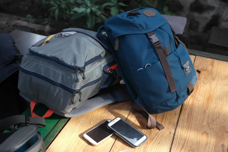 배낭여행 준비물에 필요없는 물건은? - 2