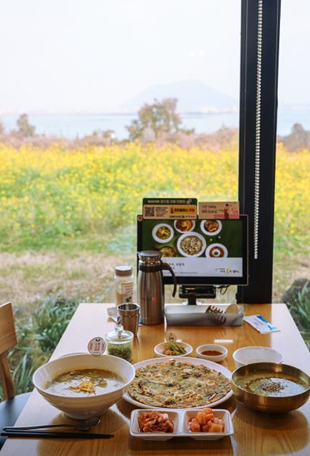 제주 성산 맛집 베스트 현지인추천 제주도여행 온평바다한그릇,독고집,성산바다풍경,전망좋은횟집&amp;흑돼지,몰마농그대와함께해물라면,성산타쿠마스시,꽃담수제버거,성산봄죽칼국수,성산고등어쌈밥김치찜,미향해장국