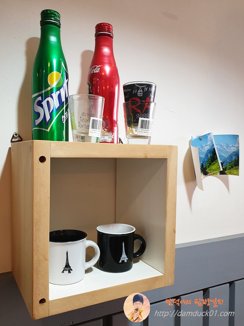 에크리 실내 장식