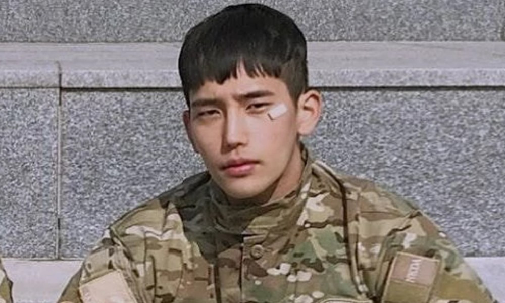 alt="사람"