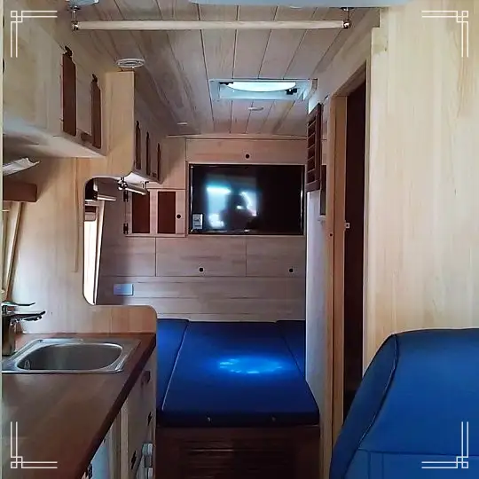 생방송오늘저녁 대둔산 나무 우드 캠핑카 제작 리모델링 공방 제작 의뢰 및 강좌 특강 추천