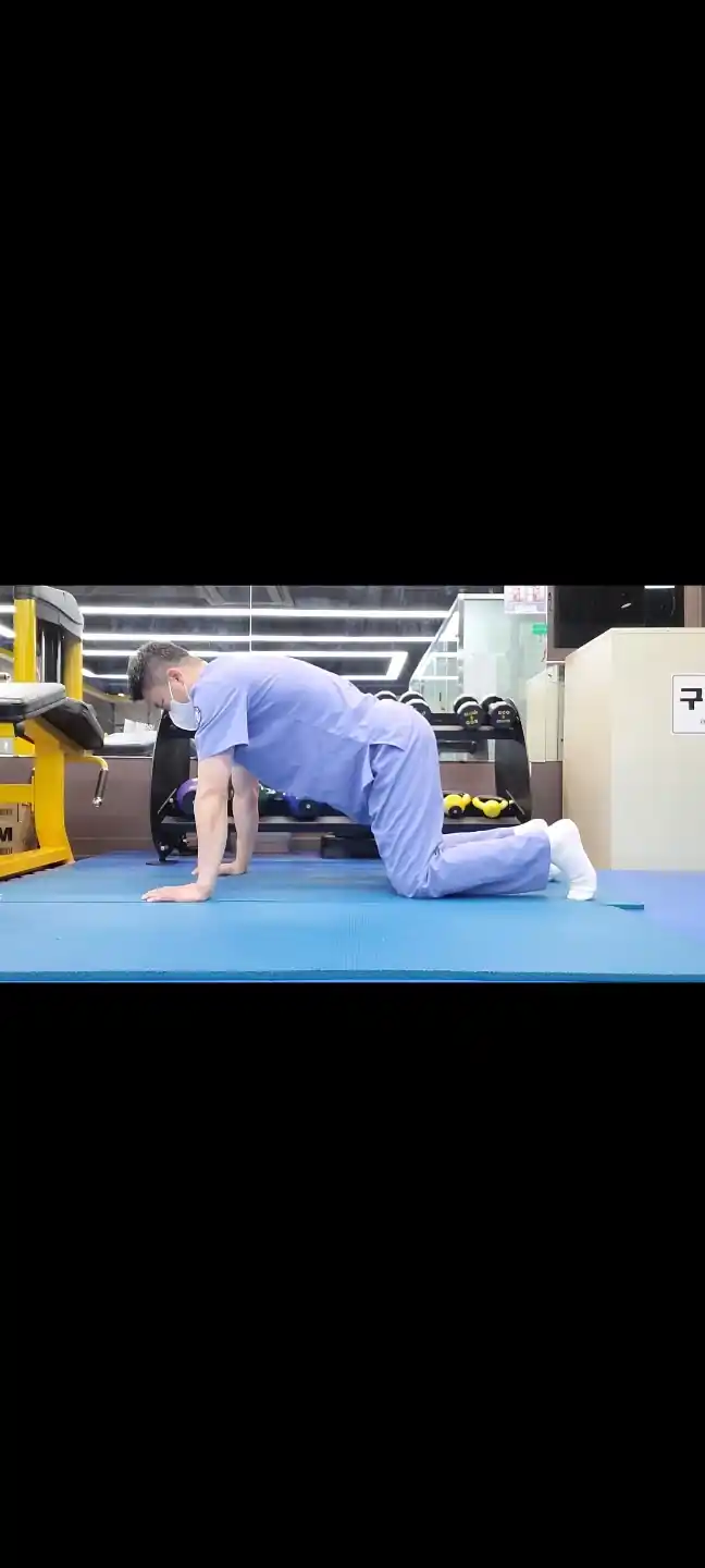 날깨뼈 튀어나옴 재활운동