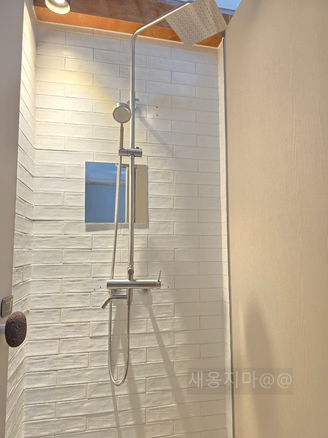 더스테이-힐링파크-가든-샤워실