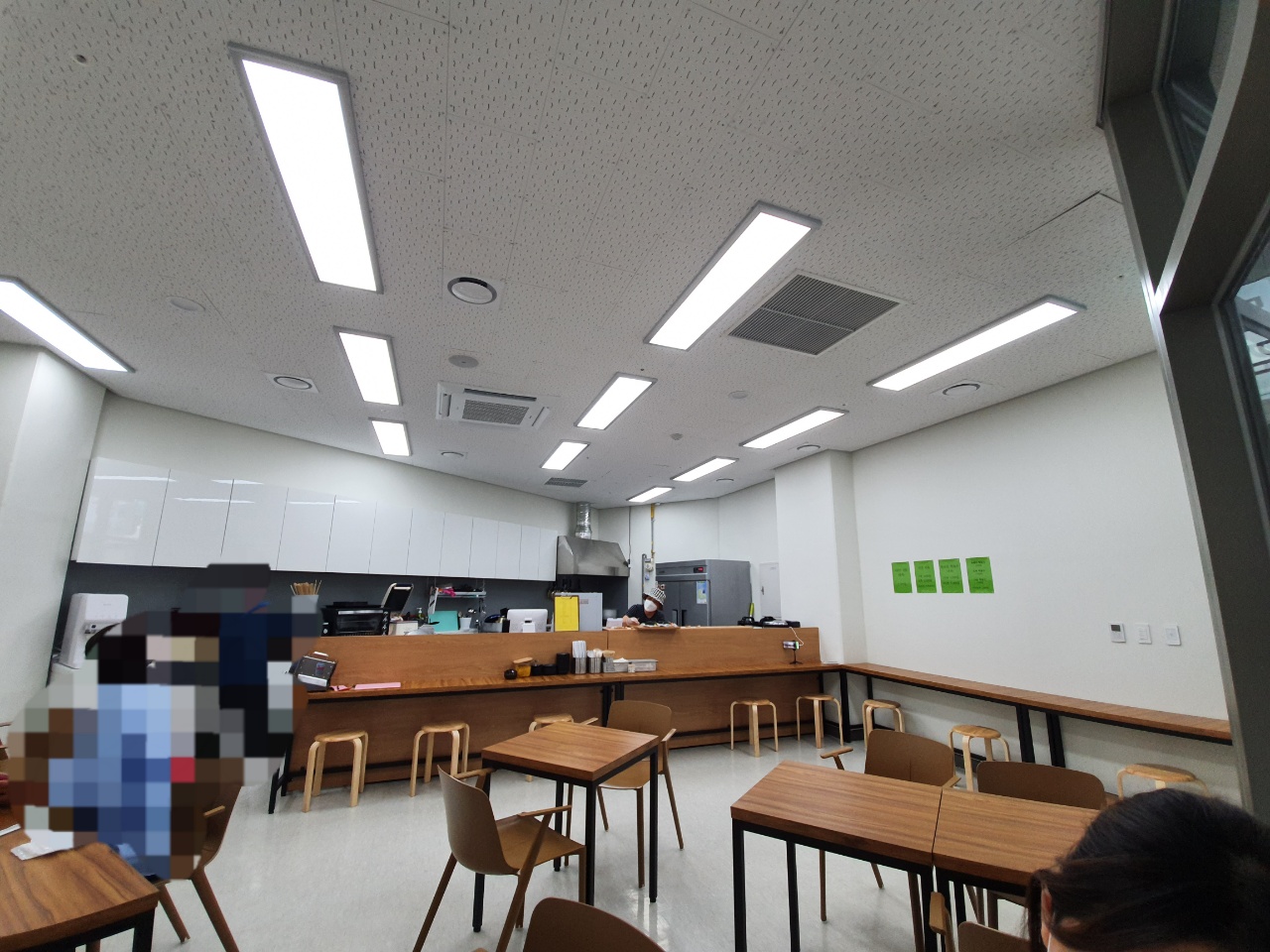 상일동역 김밥집 델리김밥 내부