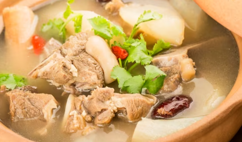 갑상선기능 저하증에 도움이 되는 음식 뼈국물