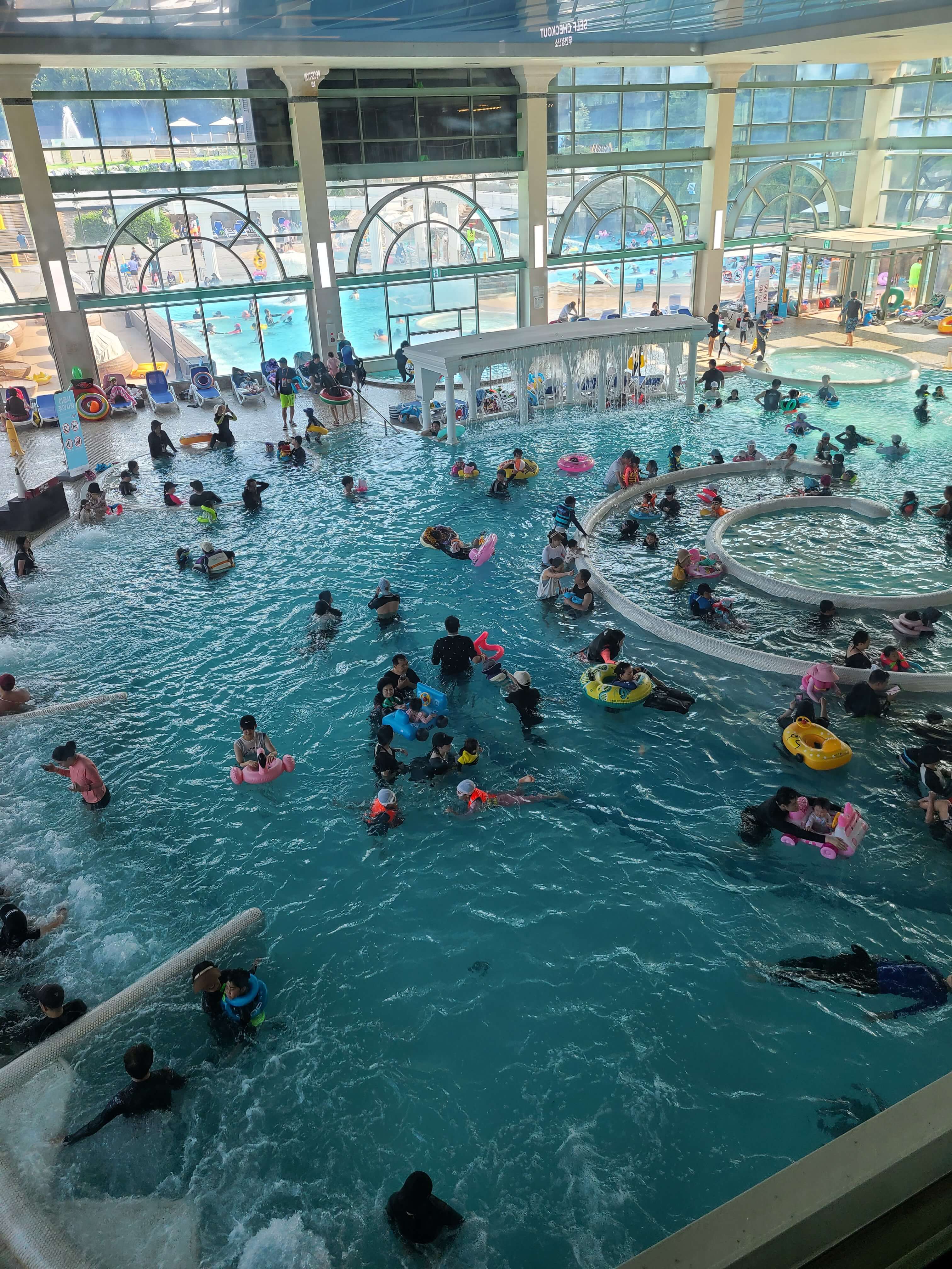 테르메덴 풀앤 스파 실내