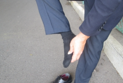 발이 아픈 남성