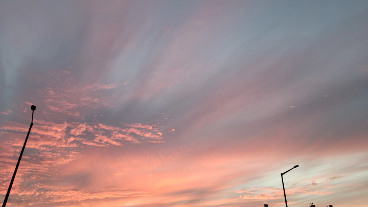 오로라같은 모습의 명품 저녁노을