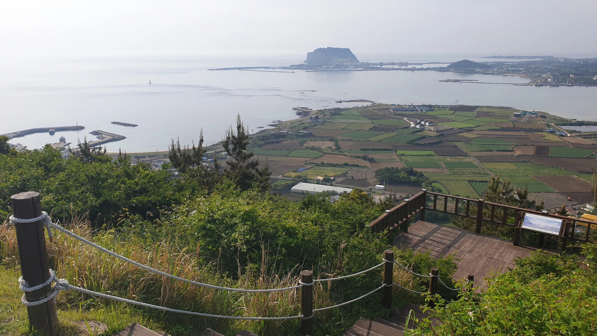 지미봉 지미오름 정상 바다 경치