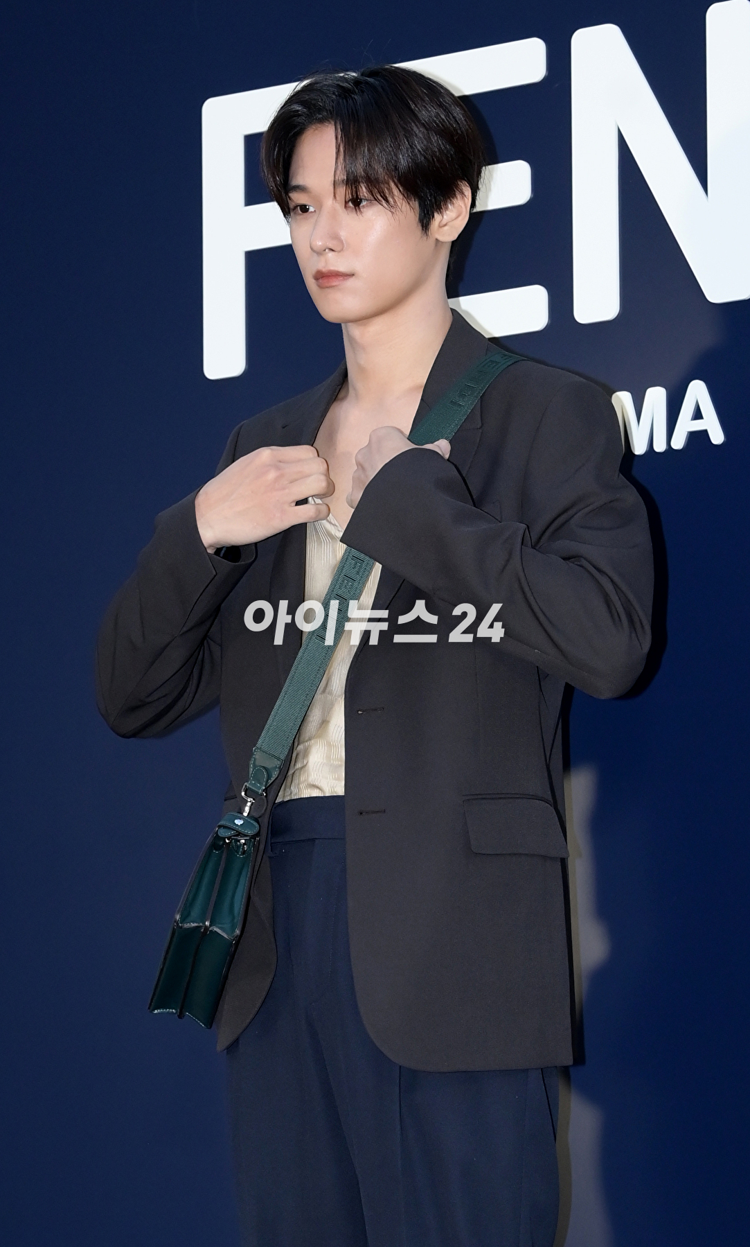 더보이즈(THE BOYZ) 주연이 25일 오후 서울 강남구 팔라초 펜디 서울에서 열린 펜디 2023-2024 윈터 컬렉션 런칭 행사에 참석하고 있다. [사진=정소희 기자]