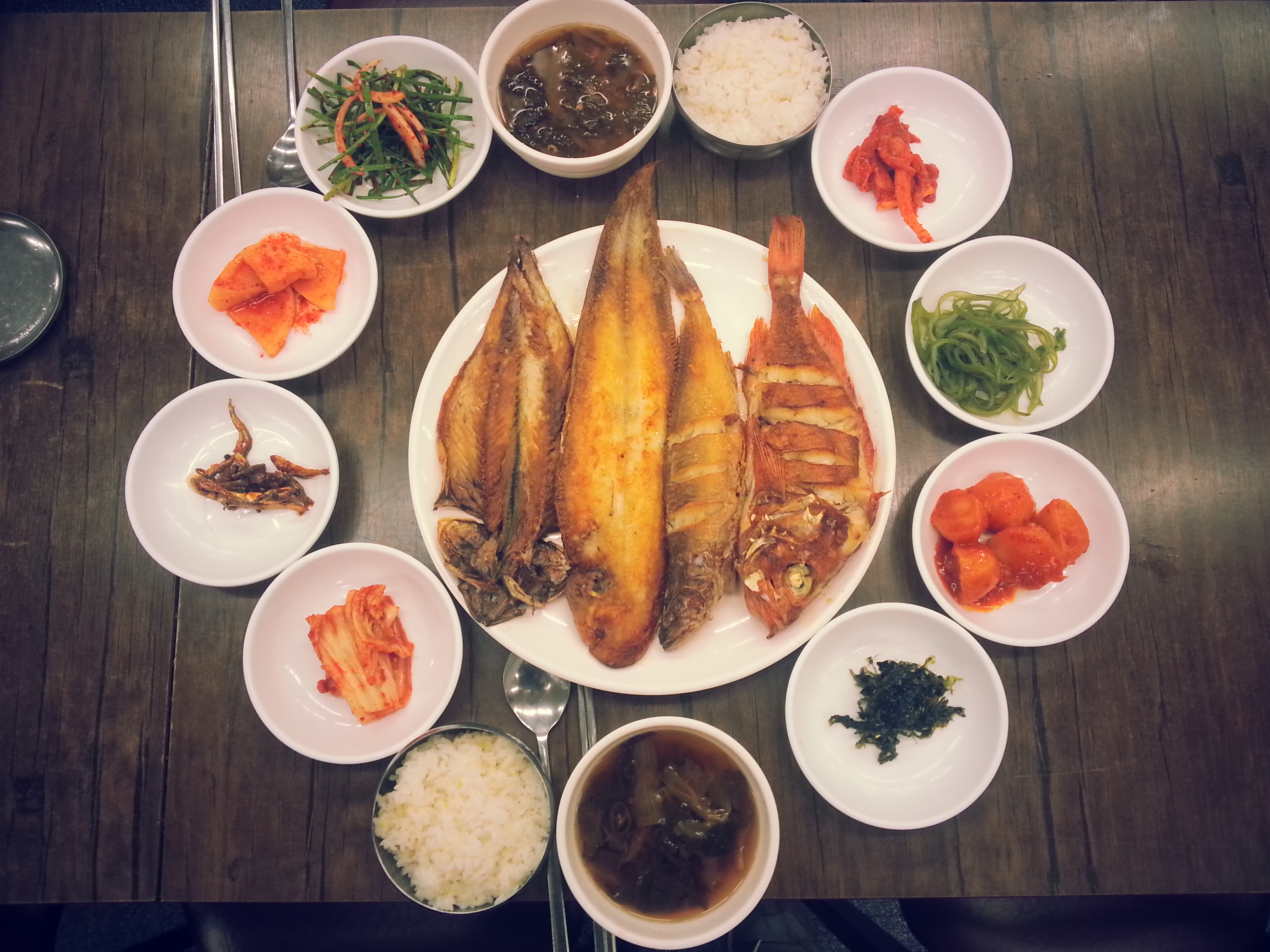 자갈치즉석생선구이기사식당