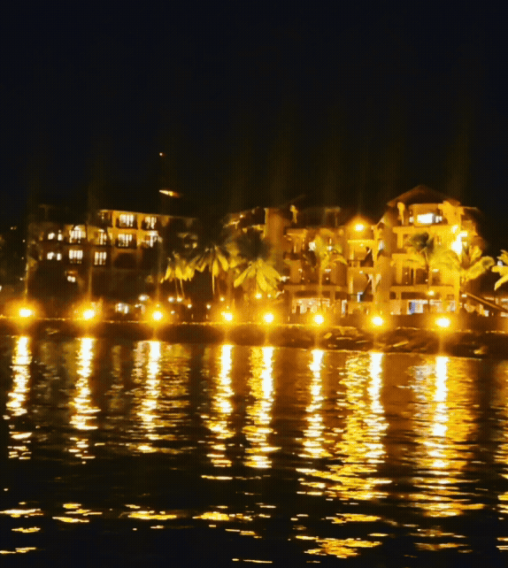 코타키나발루 요트 투어&amp;#44; 숙소로 복귀하는 중 시내 불빛 감상 gif