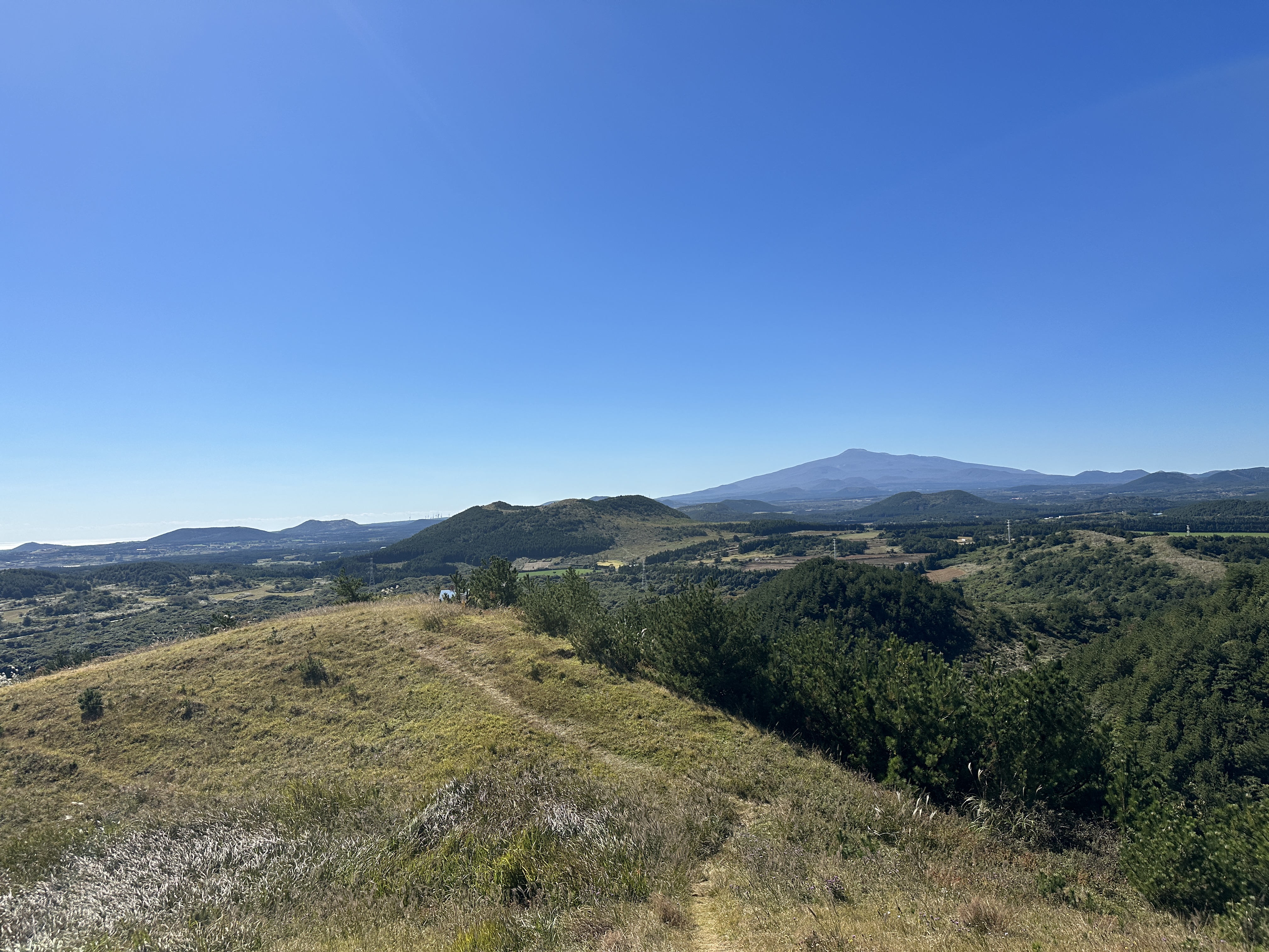 동검은이오름 / 동거문오름 정상