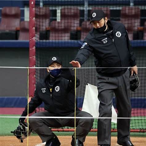 KBO 심판 훈련 모습