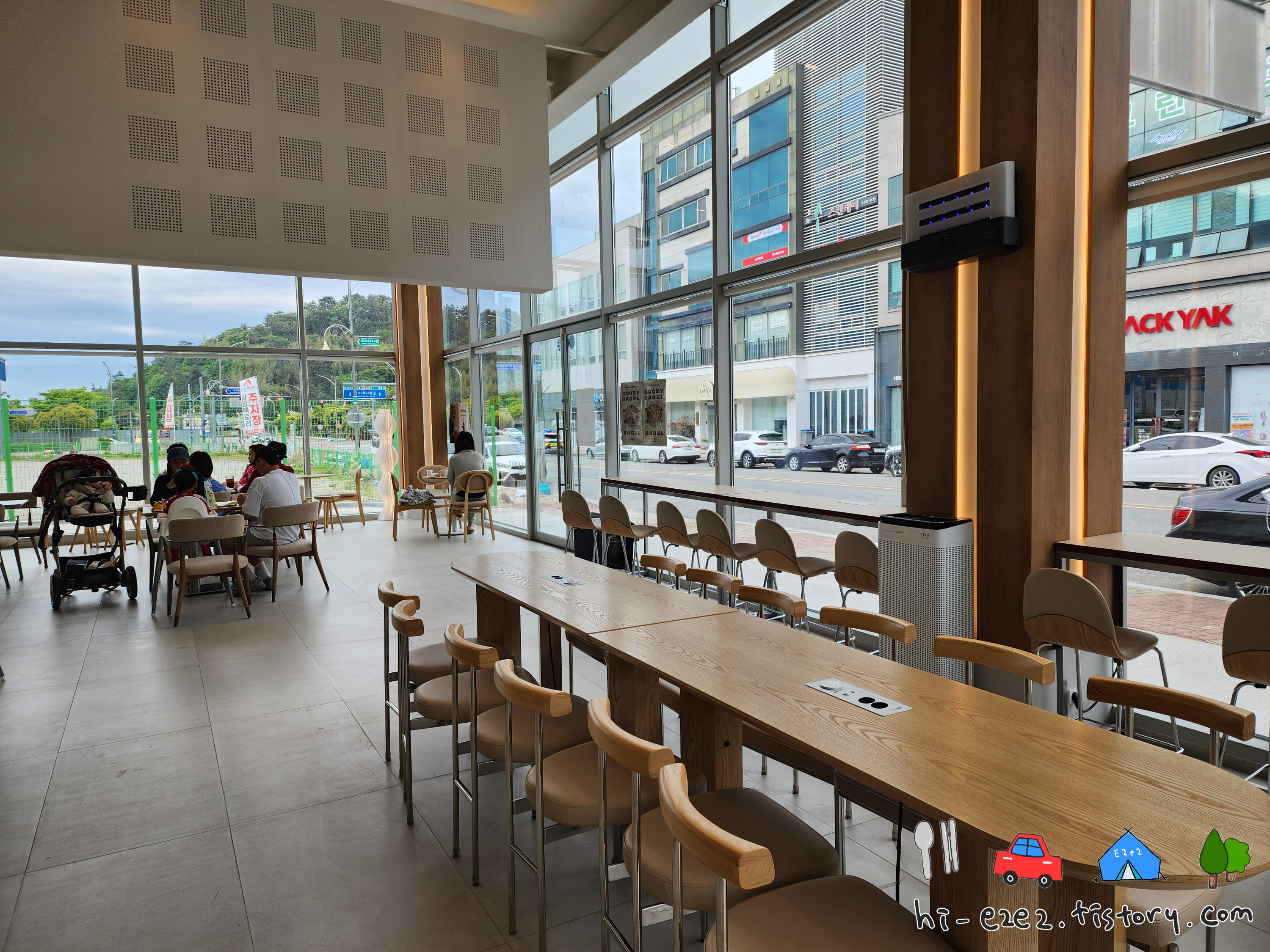 구씨베이글 실내