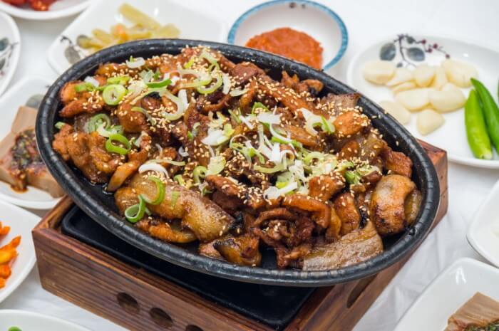 생생정보 믿고 떠나는 스타의 고장 진시몬의 추천! 전라남도 곡성 석회불고기백반 맛집 돌실숯불회관 생생정보2300회