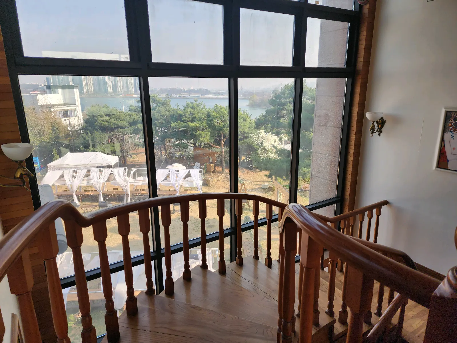 에스타시온 3층 올라가는 계단