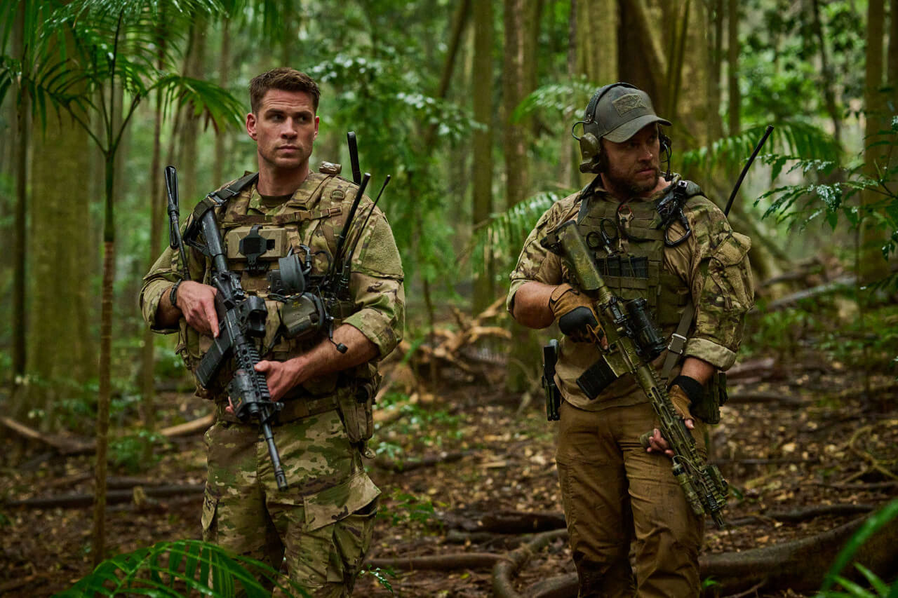 영화 랜드 오브 배드