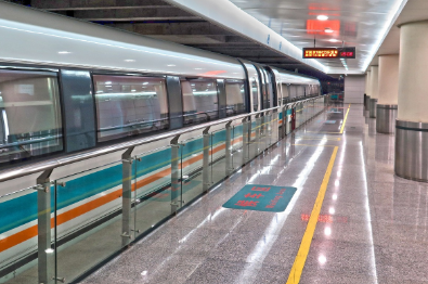 고속 교통의 혁명: 하이퍼루프와 자기부상 열차