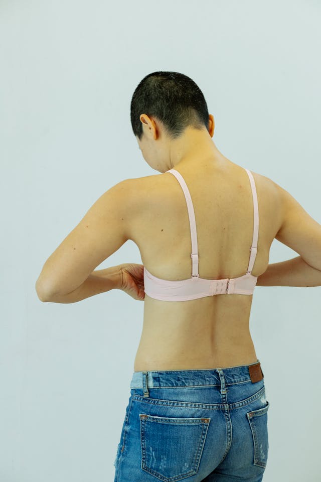 여성 탈모&amp;#44; 갱년기와의 연관성 원인과 치료 완전 가이드