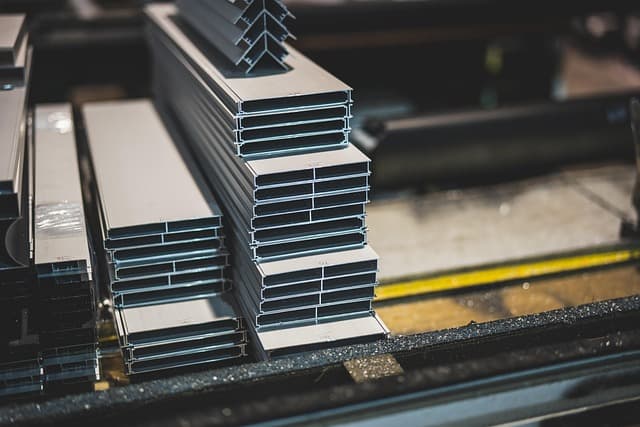 304/316 스테인리스 판재 두께별 가공 팁 – 절단, 벤딩, 용접 시 주의사항 정리