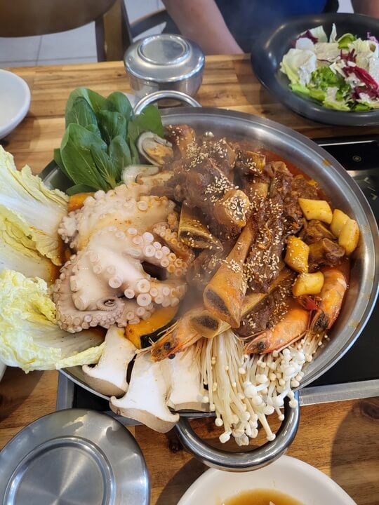 복사꽃피는집 대전점 해물왕소갈비찜