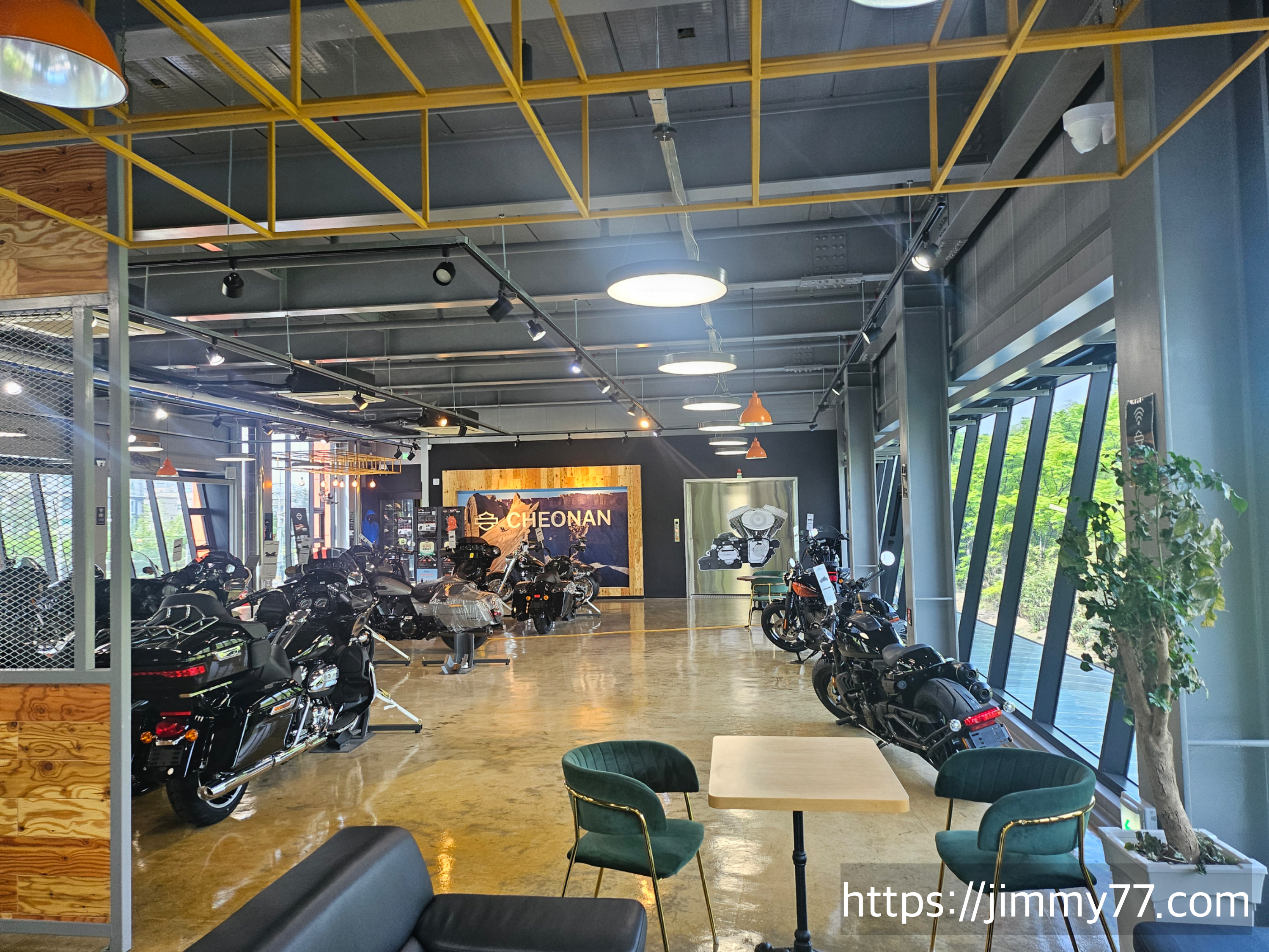 할리데이비슨 천안점